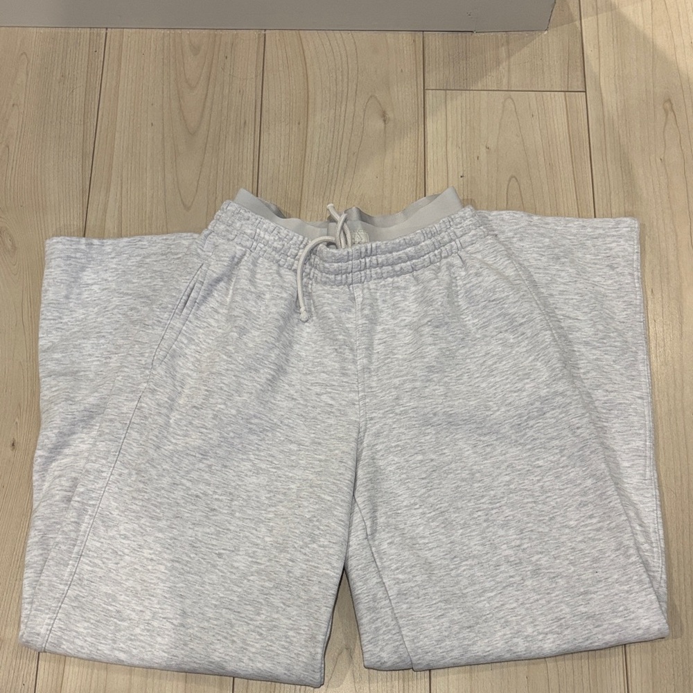 SKIMS Light Gray Women's Sweatpants
